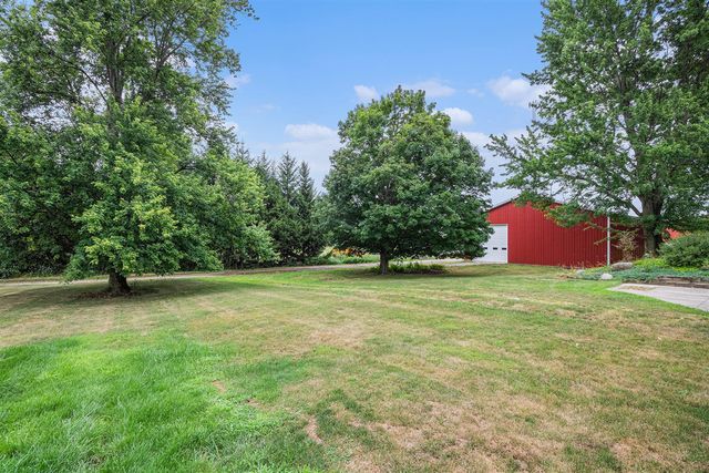 7349 E Main Street, Eau Claire, MI 49111