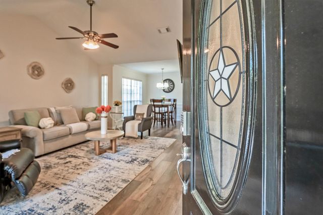 169 April Wind Court, Montgomery, TX 77356