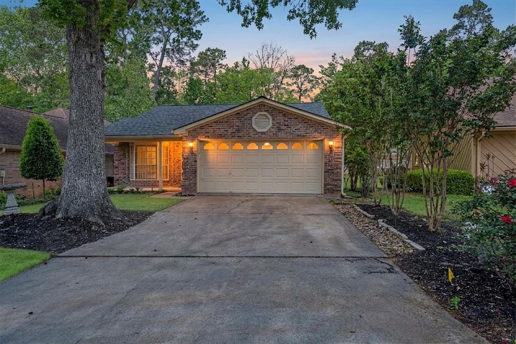 169 April Wind Court, Montgomery, TX 77356