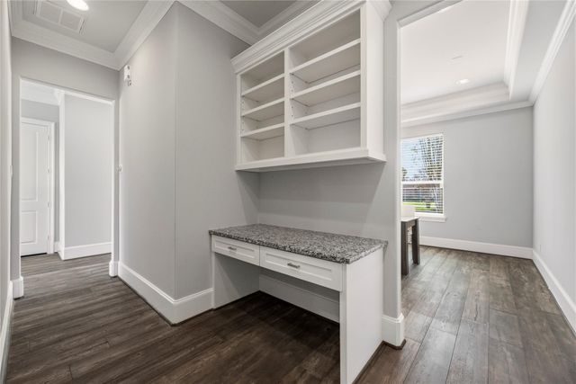 5006 Mayfair Street, Bellaire, TX 77401