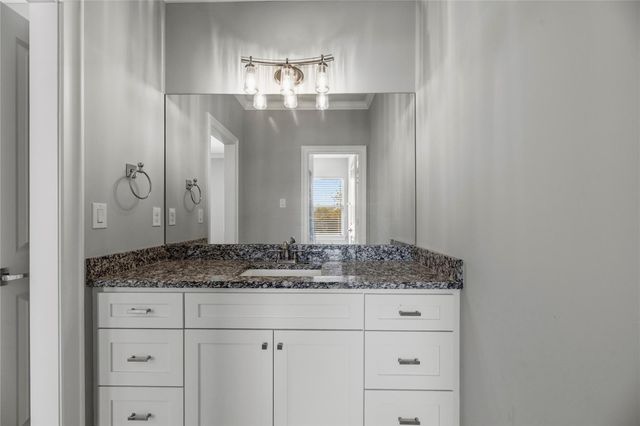 5006 Mayfair Street, Bellaire, TX 77401