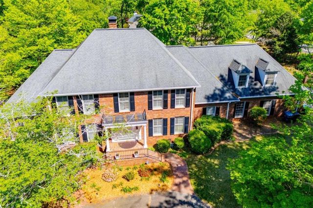203 S Ole Hickory Trail S, Carrollton, GA 30117