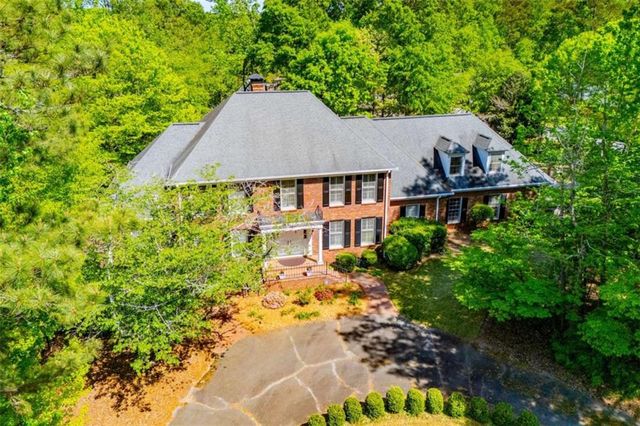 203 S Ole Hickory Trail S, Carrollton, GA 30117