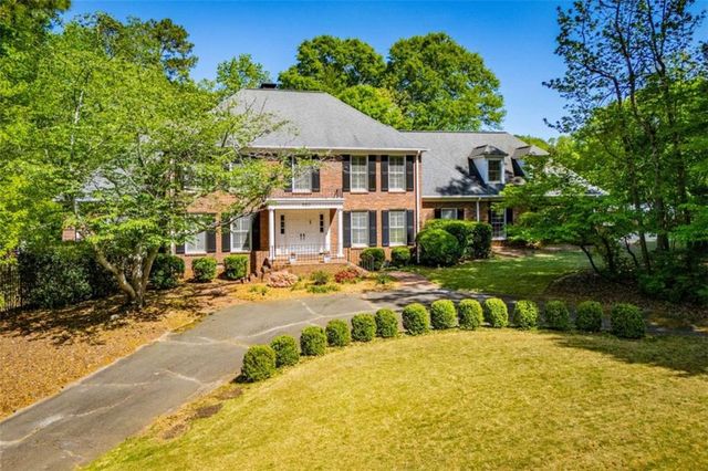203 S Ole Hickory Trail S, Carrollton, GA 30117
