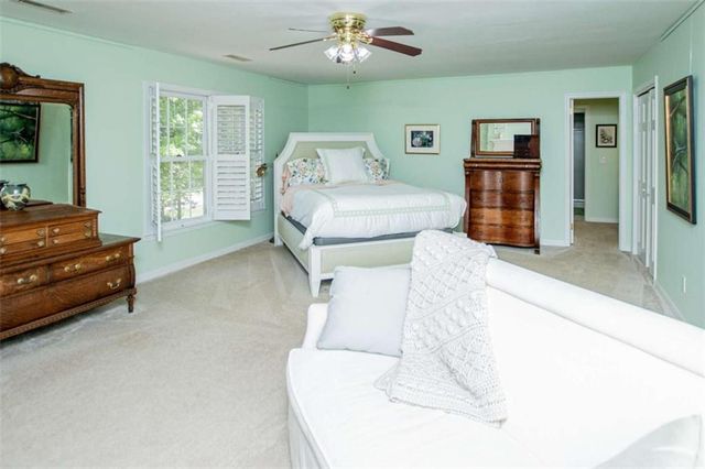 203 S Ole Hickory Trail S, Carrollton, GA 30117