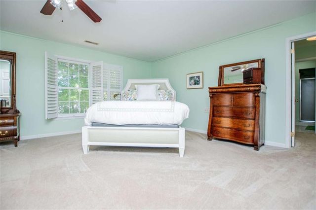 203 S Ole Hickory Trail S, Carrollton, GA 30117