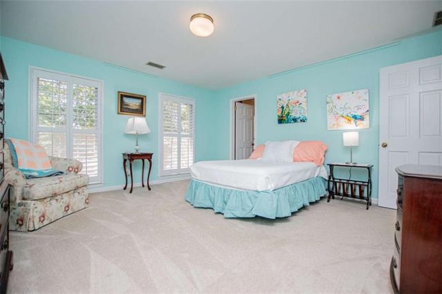 203 S Ole Hickory Trail S, Carrollton, GA 30117