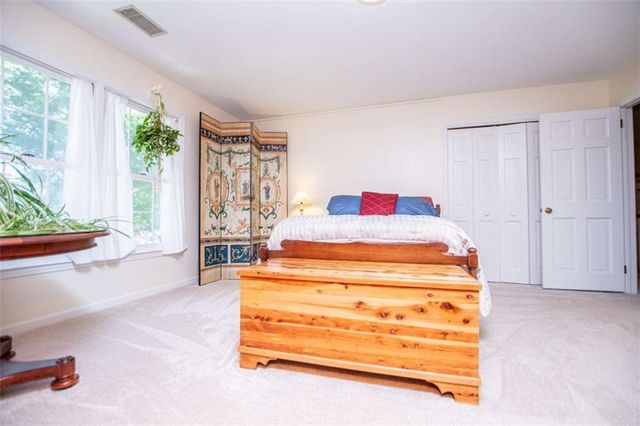 203 S Ole Hickory Trail S, Carrollton, GA 30117