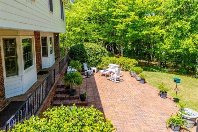 203 S Ole Hickory Trail S, Carrollton, GA 30117
