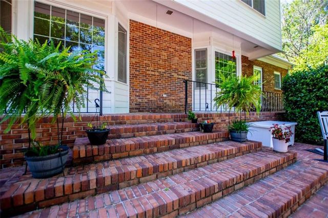 203 S Ole Hickory Trail S, Carrollton, GA 30117