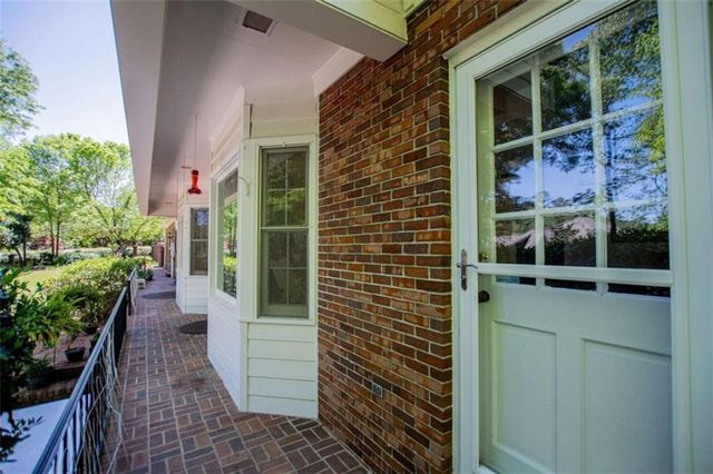 203 S Ole Hickory Trail S, Carrollton, GA 30117