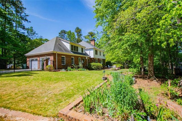 203 S Ole Hickory Trail S, Carrollton, GA 30117