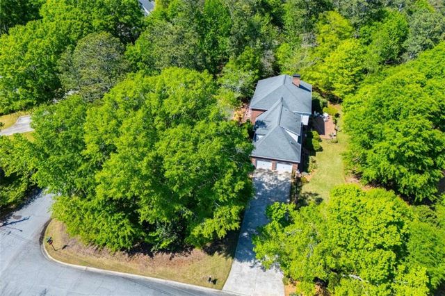 203 S Ole Hickory Trail S, Carrollton, GA 30117