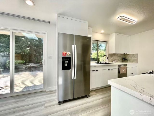 1261 150th Avenue SE, Bellevue, WA 98007