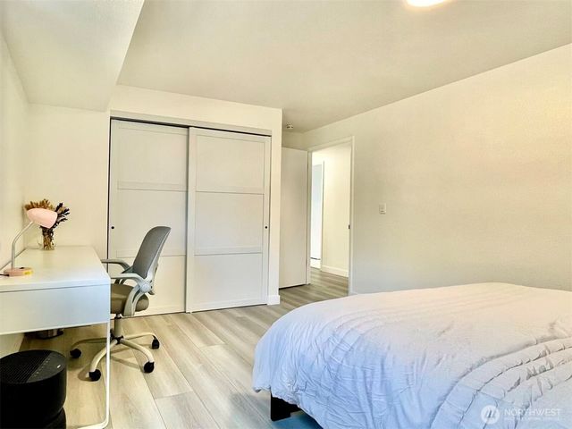 1261 150th Avenue SE, Bellevue, WA 98007