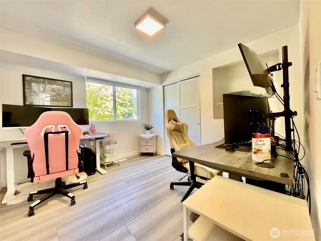 1261 150th Avenue SE, Bellevue, WA 98007