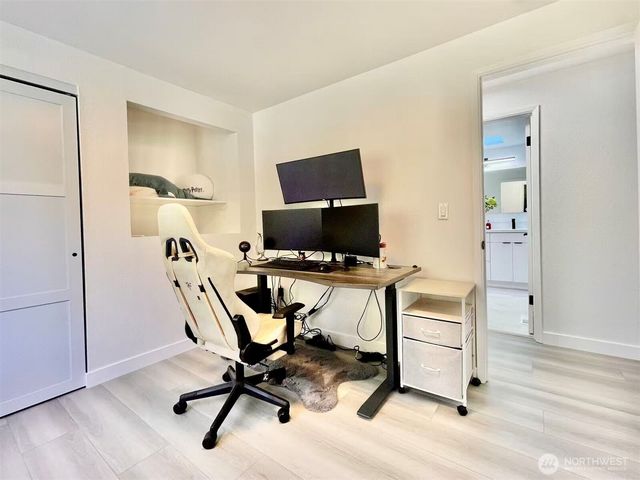 1261 150th Avenue SE, Bellevue, WA 98007