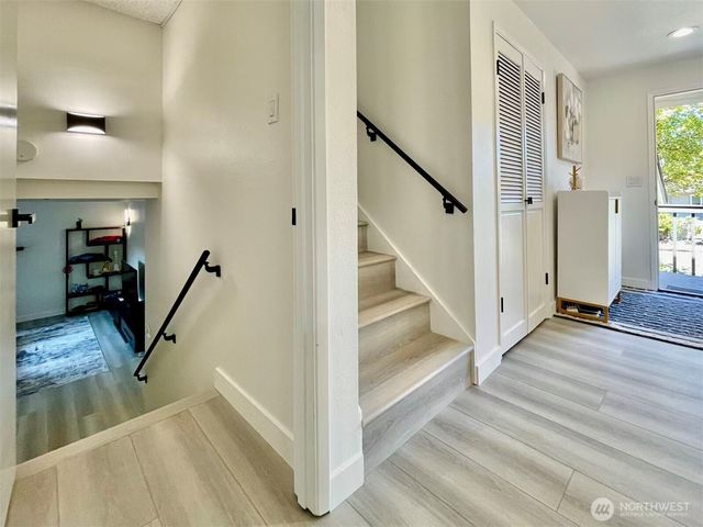 1261 150th Avenue SE, Bellevue, WA 98007