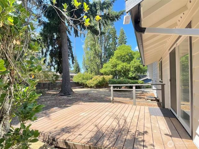 1261 150th Avenue SE, Bellevue, WA 98007