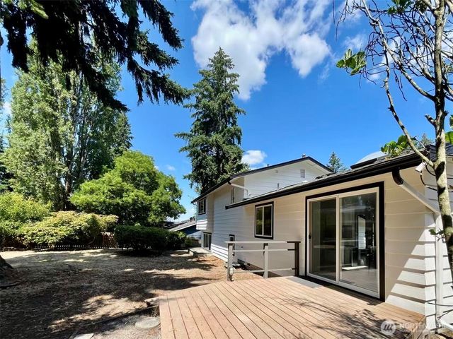 1261 150th Avenue SE, Bellevue, WA 98007
