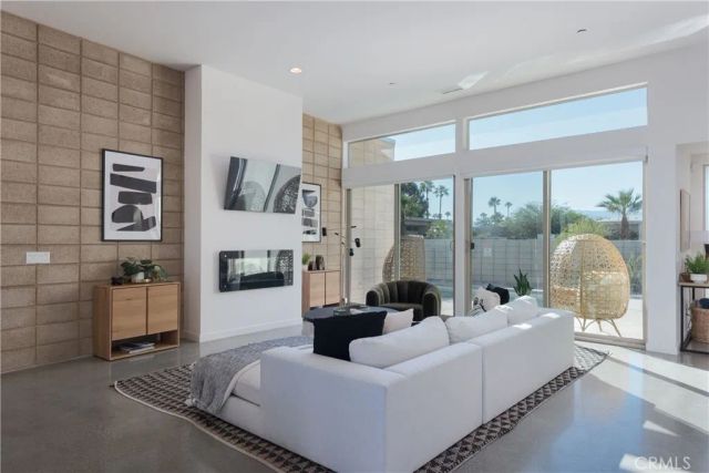 1126 Lucent Court, Palm Springs, CA 92262