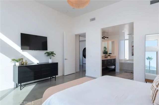1126 Lucent Court, Palm Springs, CA 92262