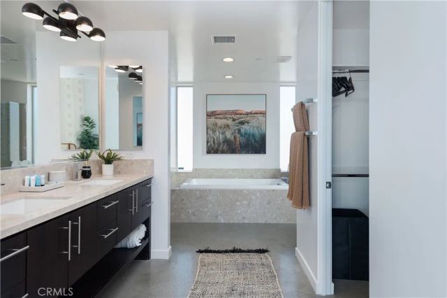 1126 Lucent Court, Palm Springs, CA 92262