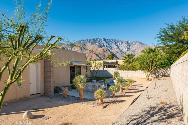 1126 Lucent Court, Palm Springs, CA 92262