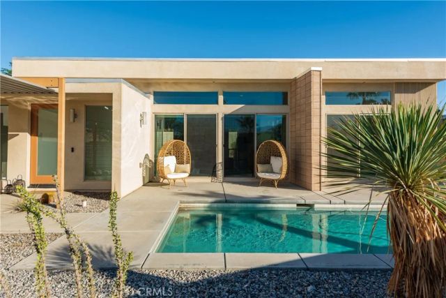 1126 Lucent Court, Palm Springs, CA 92262