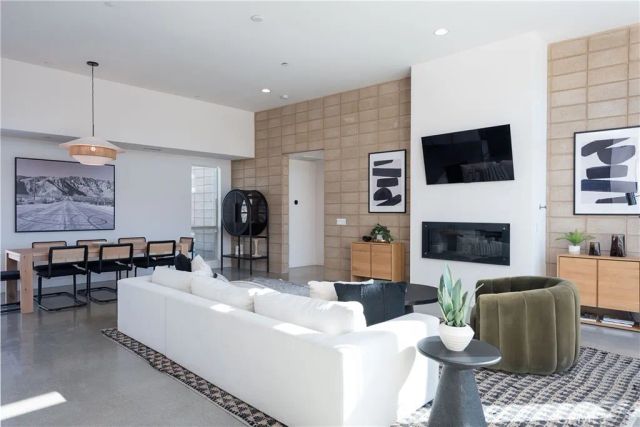 1126 Lucent Court, Palm Springs, CA 92262