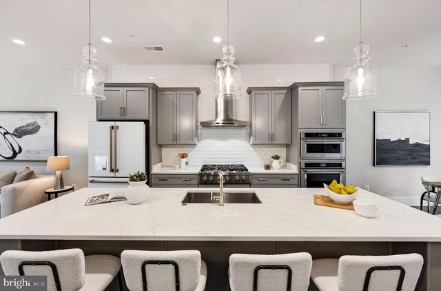 2822 TELEK PL, Alexandria, VA 22314