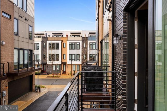 2822 TELEK PL, Alexandria, VA 22314