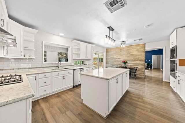 4903 Heatherglen Drive, Houston, TX 77096