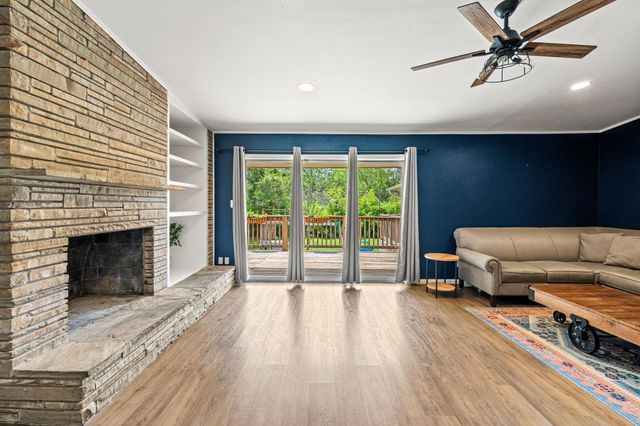 4903 Heatherglen Drive, Houston, TX 77096