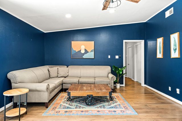 4903 Heatherglen Drive, Houston, TX 77096
