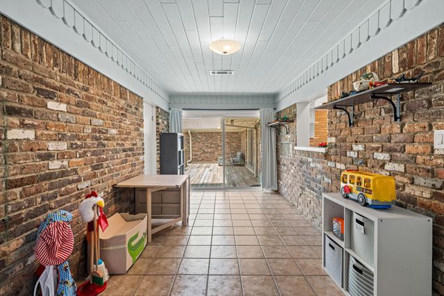 4903 Heatherglen Drive, Houston, TX 77096