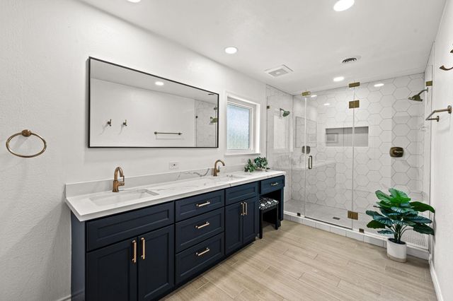 4903 Heatherglen Drive, Houston, TX 77096