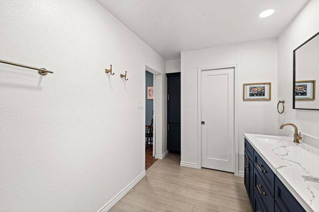 4903 Heatherglen Drive, Houston, TX 77096