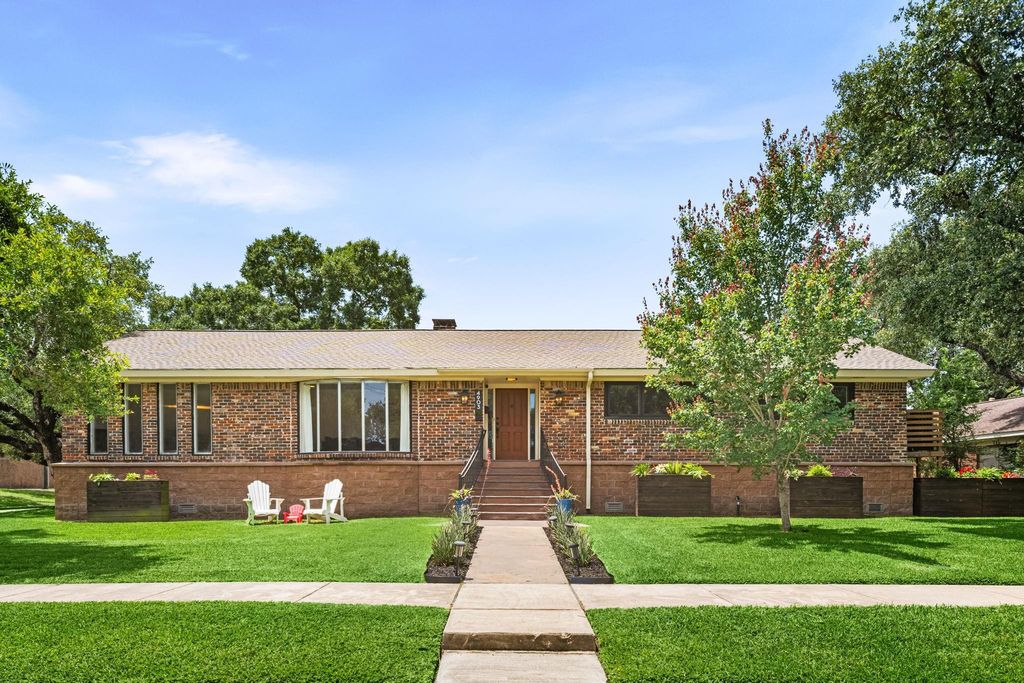 4903 Heatherglen Drive, Houston, TX 77096