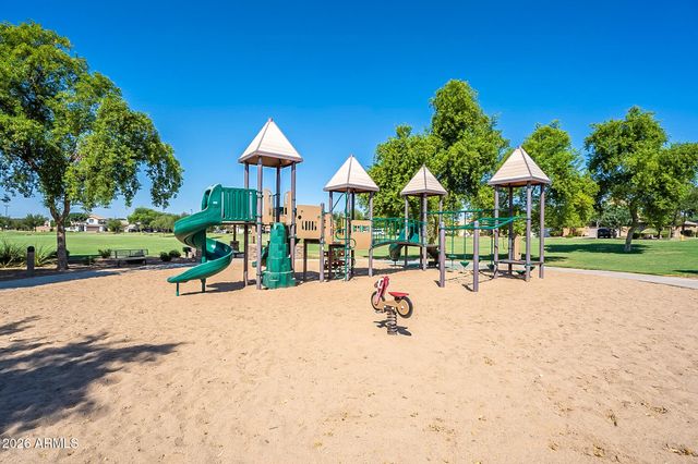 3651 E SUNDANCE Avenue, Gilbert, AZ 85297