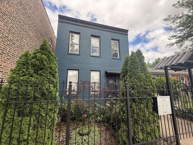 3266 S Bell Avenue 1, Chicago, IL 60608