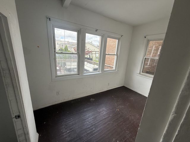 3266 S Bell Avenue 1, Chicago, IL 60608