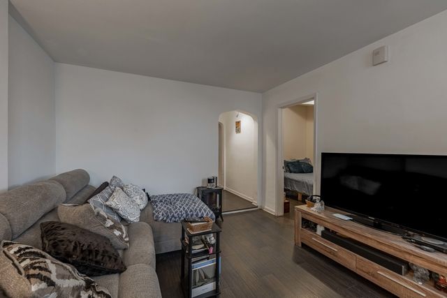 3266 S Bell Avenue 1, Chicago, IL 60608