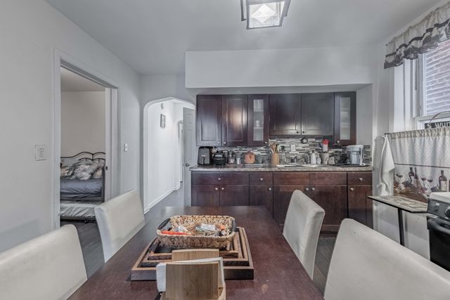 3266 S Bell Avenue 1, Chicago, IL 60608