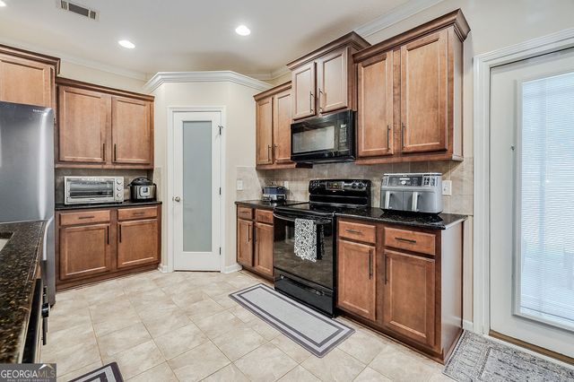 40 Weslyn Park Drive, Savannah, GA 31419