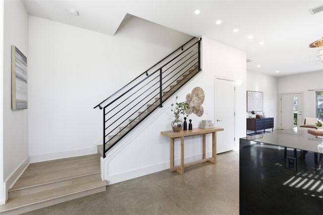 701 Zennia ST B, Austin, TX 78751