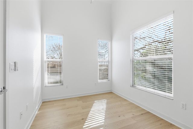 701 Zennia ST B, Austin, TX 78751