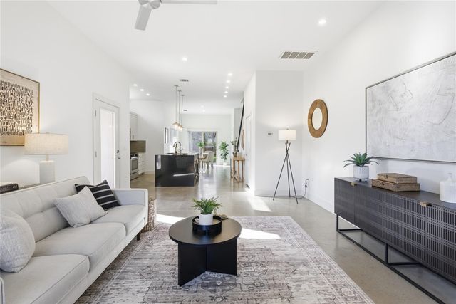 701 Zennia ST B, Austin, TX 78751