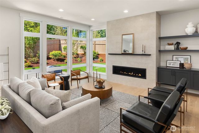 21017 SE 80th Street, Issaquah, WA 98027