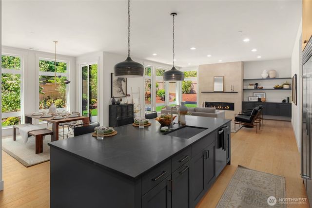21017 SE 80th Street, Issaquah, WA 98027